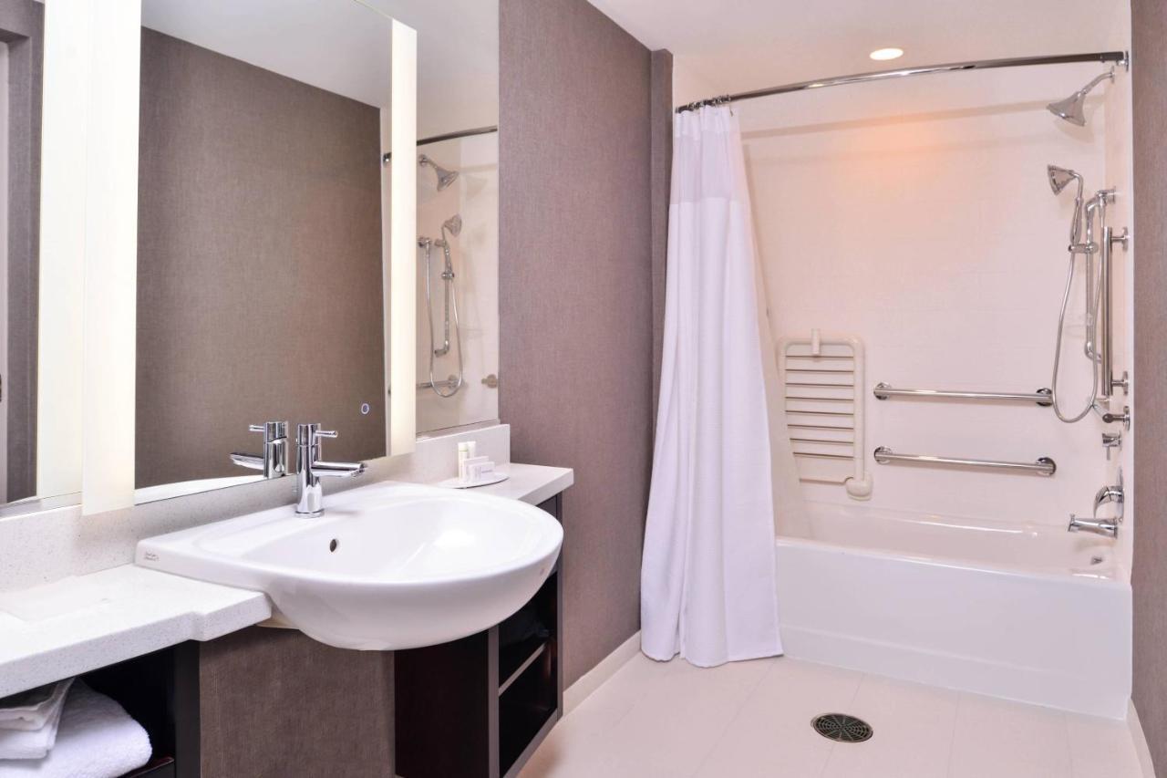 Springhill Suites By Marriott Greensboro Airport Buitenkant foto