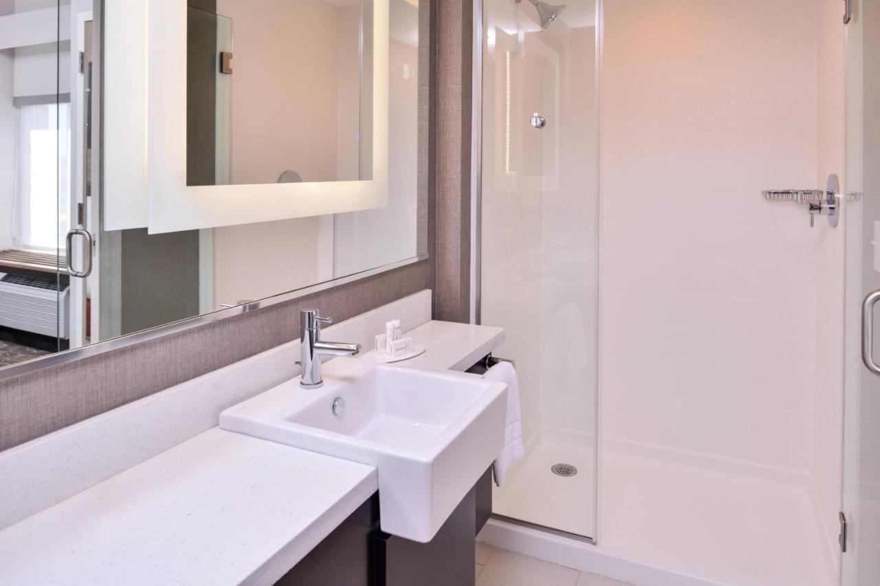 Springhill Suites By Marriott Greensboro Airport Buitenkant foto